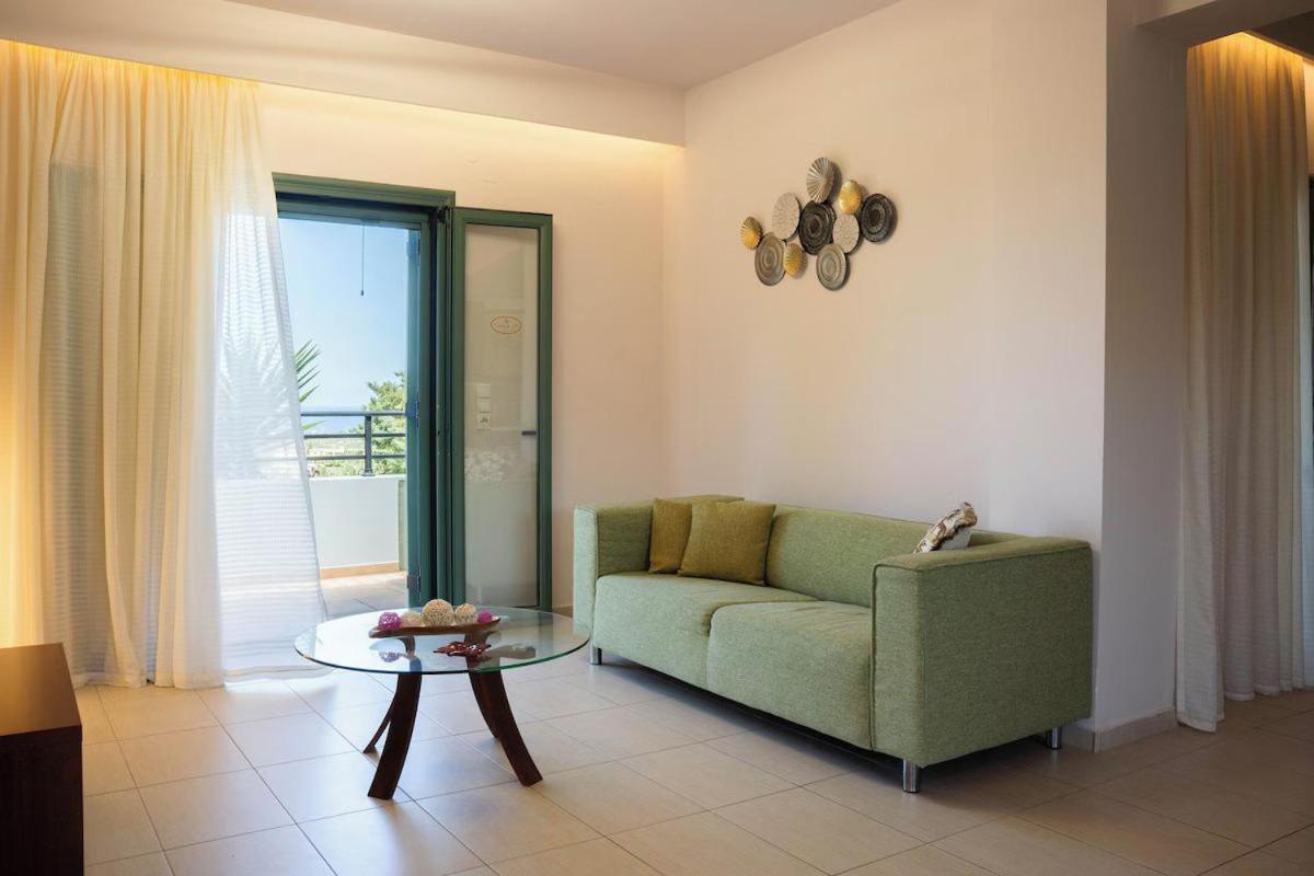 Villa Kyveli Loutra エクステリア 写真